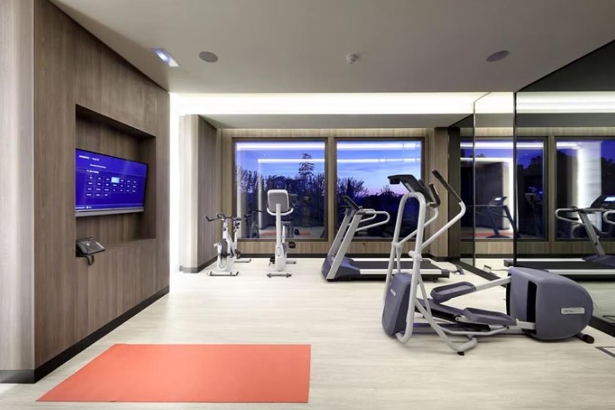 Aurea Washington Irving By Eurostars Hotel Company Granada Bagian luar foto The gym at the hotel
