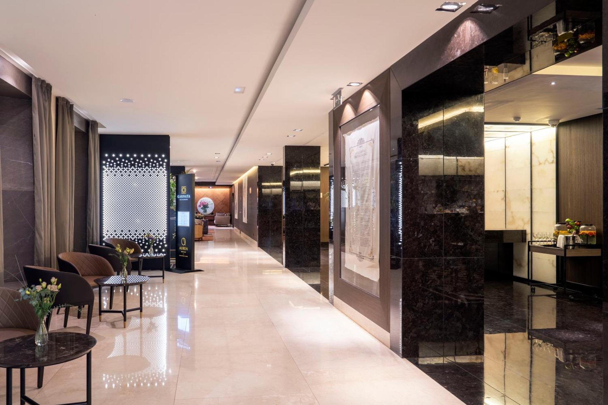 Aurea Washington Irving By Eurostars Hotel Company Granada Bagian luar foto The lobby of the hotel