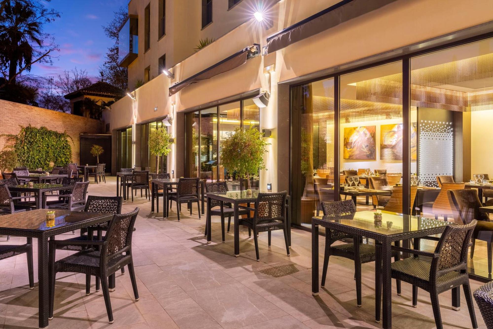 Aurea Washington Irving By Eurostars Hotel Company Granada Bagian luar foto The Terrace